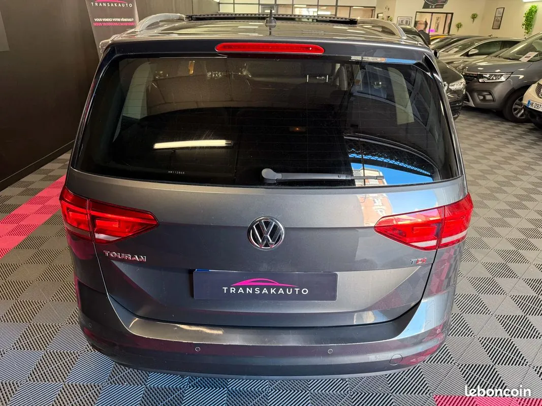 Volkswagen Touran 2017 photo 4