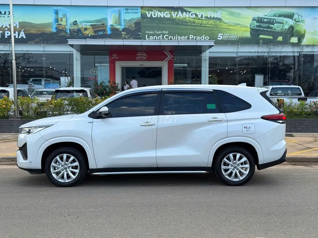 Toyota Innova 2026 photo 3