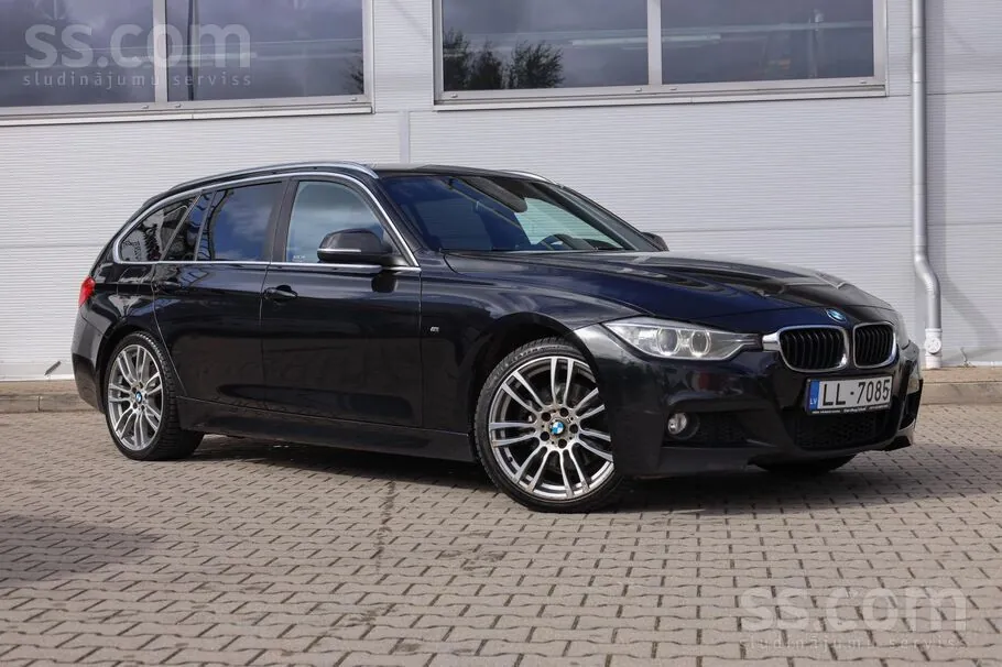 BMW 330 2013 photo 4