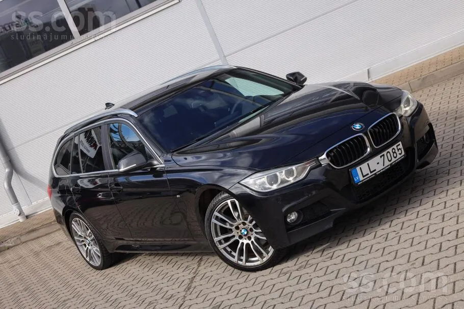 BMW 330 2013 photo 3