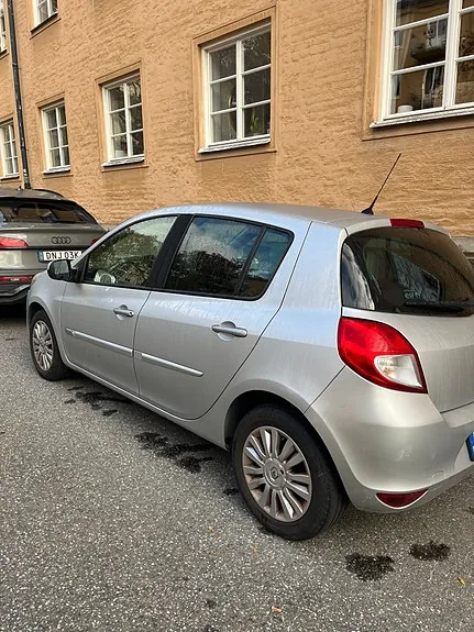 Renault Clio 2011 photo 4