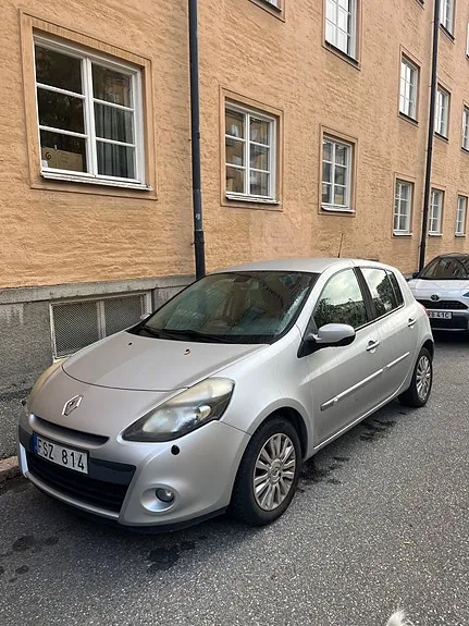 Renault Clio 2011 photo 2