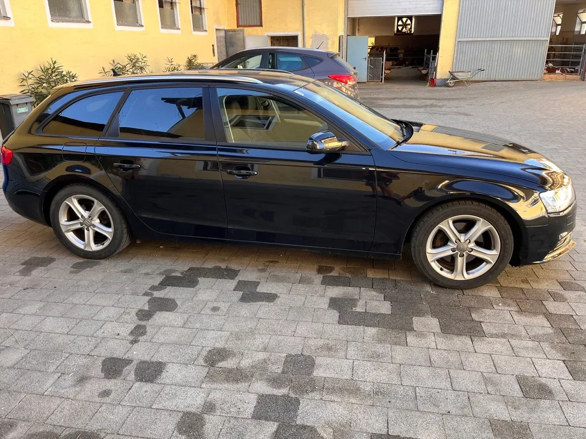Audi A4 2013 photo 3
