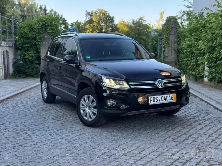Volkswagen Tiguan 2012 photo 2