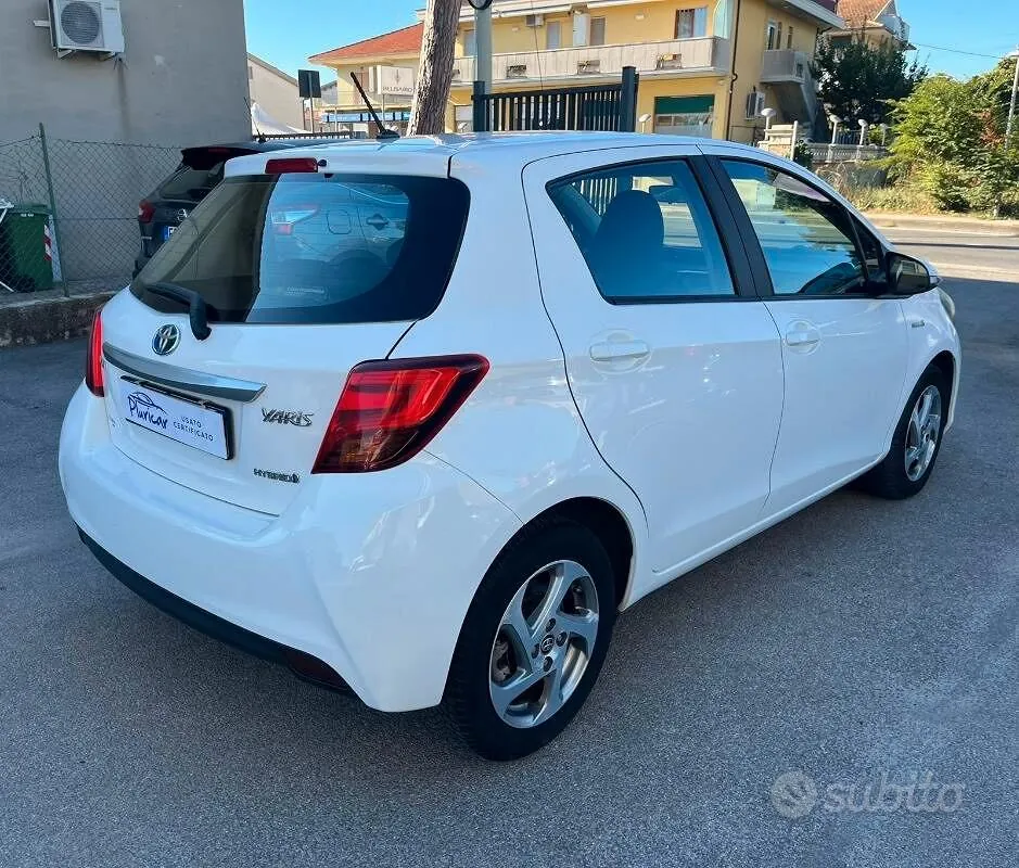 Toyota Yaris 2016 photo 5