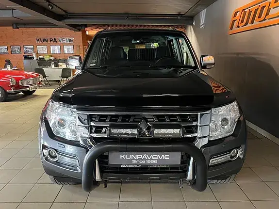 Mitsubishi Pajero 2017 photo 4