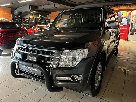 Mitsubishi Pajero 2017 photo 5