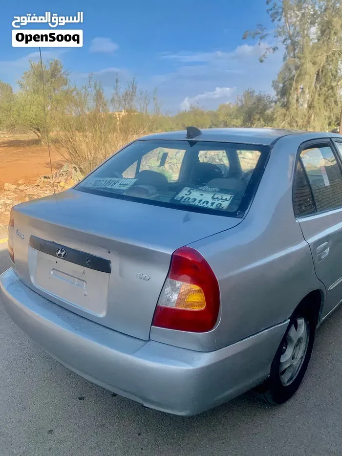 Hyundai Verna 2002 photo 3