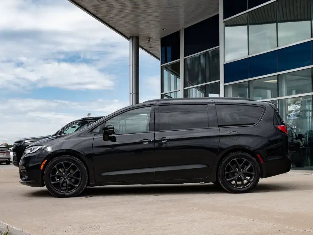 Chrysler Pacifica 2022 photo 5