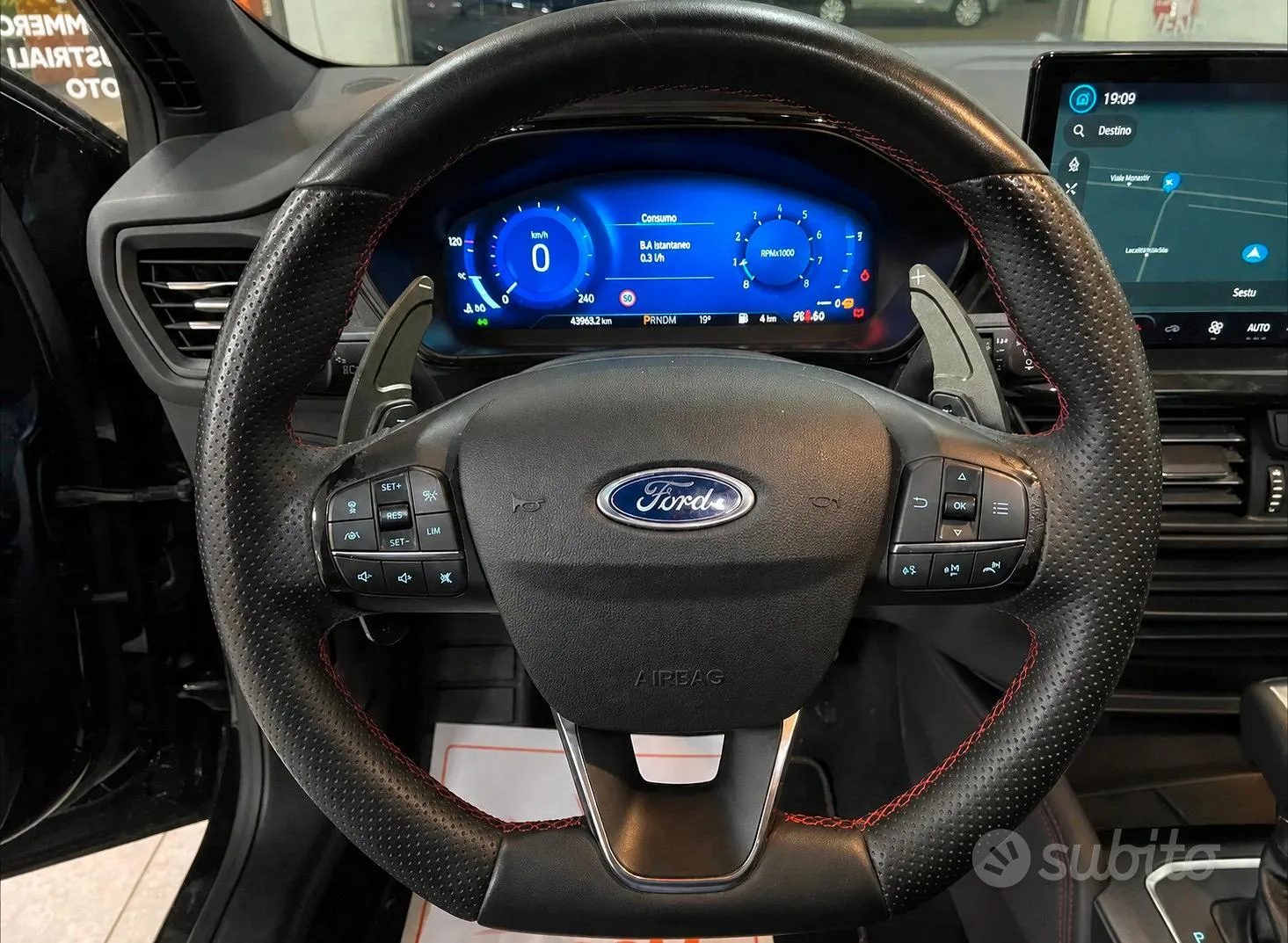 Ford Focus 2023 photo 4