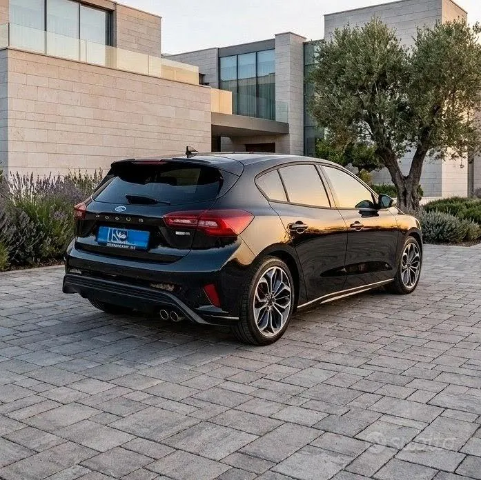 Ford Focus 2023 photo 3