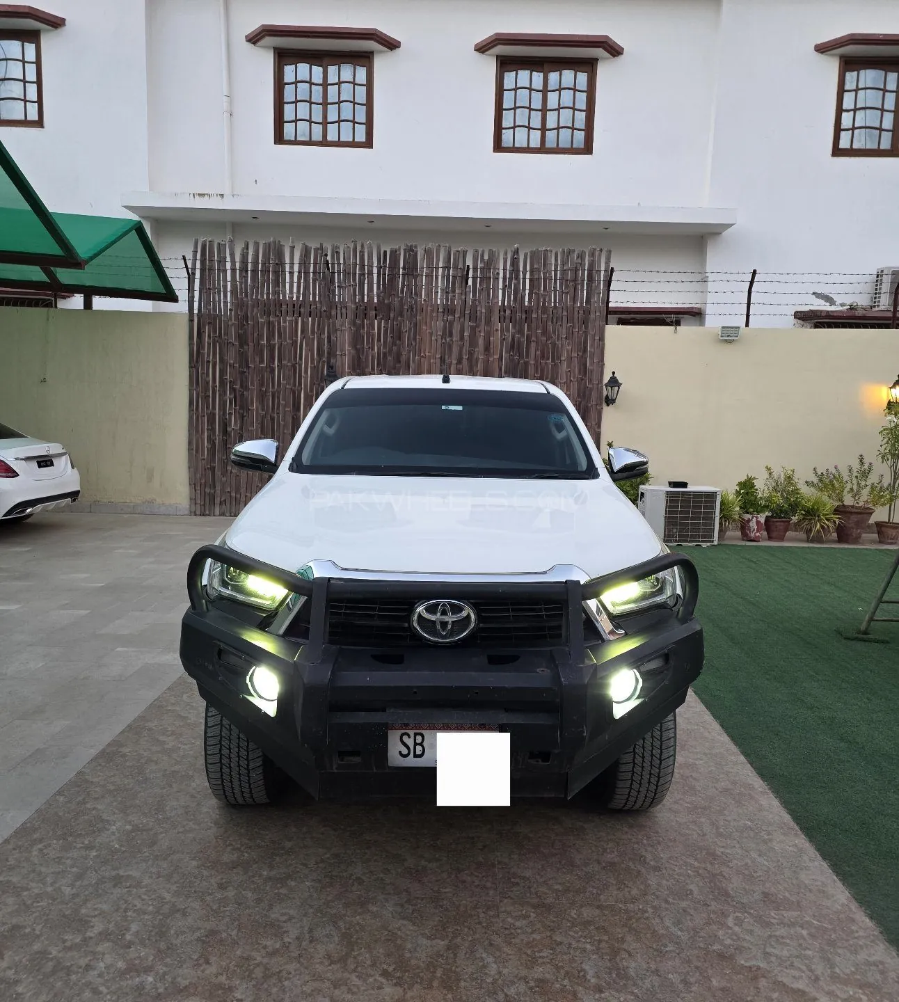 Toyota Hilux