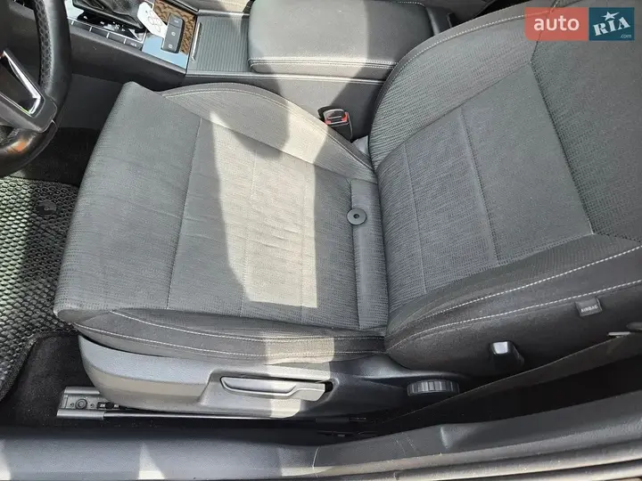 Skoda Superb 2018 photo 3