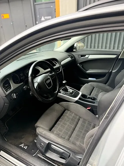 Audi A4 2012 photo 5