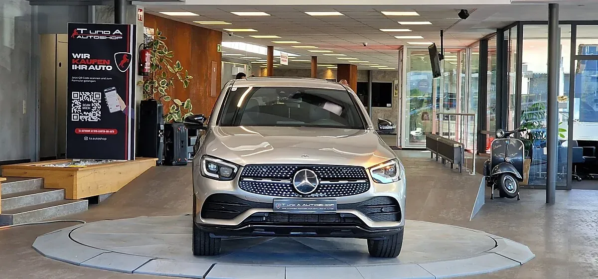 Mercedes-Benz Glc-Class 2020 photo 2