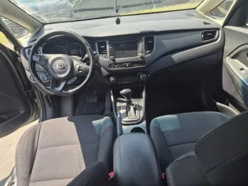 Kia Carens 2015 photo 3