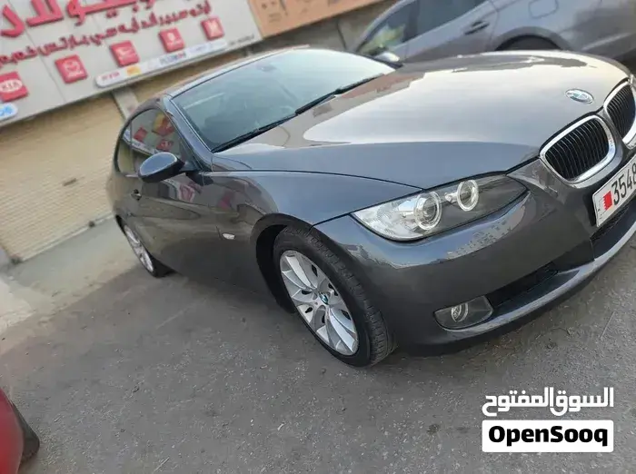 BMW 3 Series 2009 photo 2