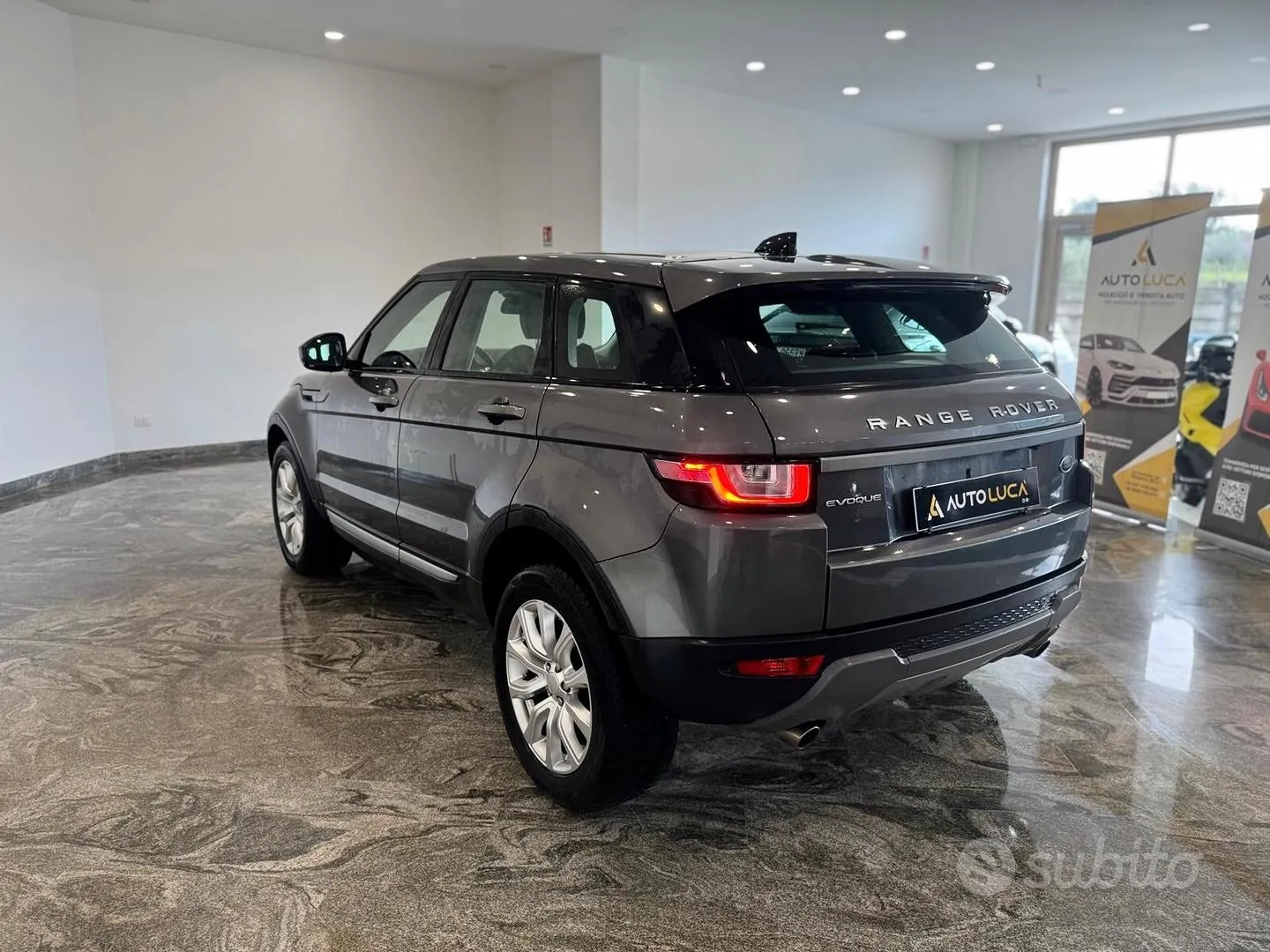 Land Rover Range Rover Evoque 2018 photo 3