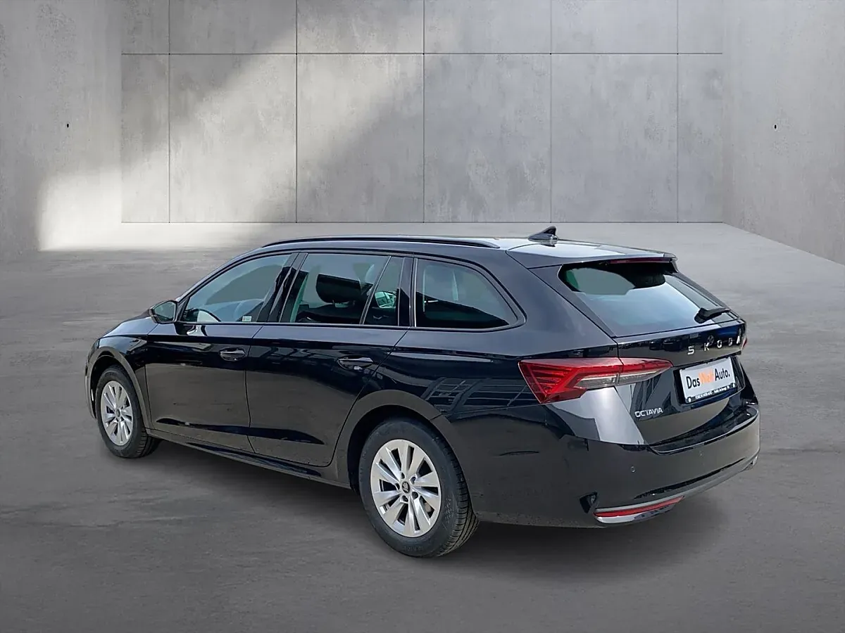Skoda Octavia 2025 photo 3