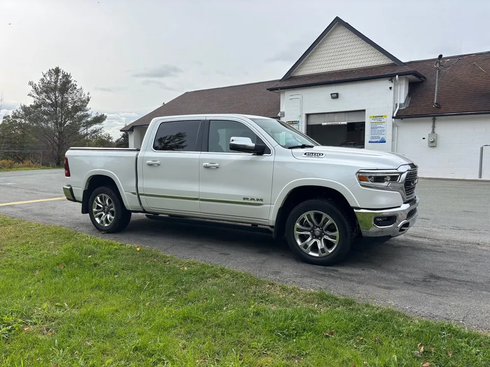 Dodge Ram 1500 2023 photo 3