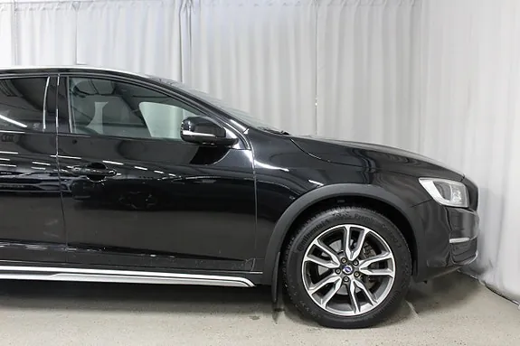 Volvo V60 Cross Country 2018 photo 3