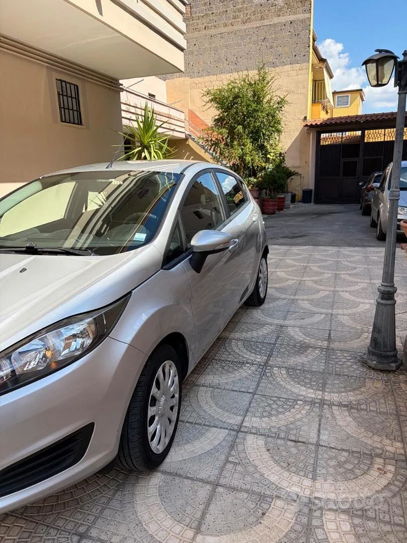 Ford Fiesta 2017 photo 2