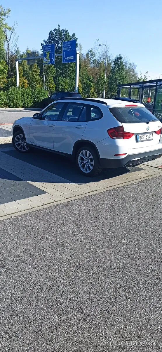 BMW X1 1995 photo 2
