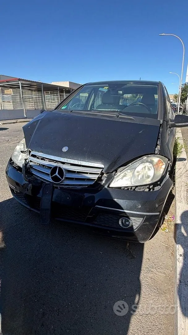 Mercedes-Benz A-Class 2016 photo 3