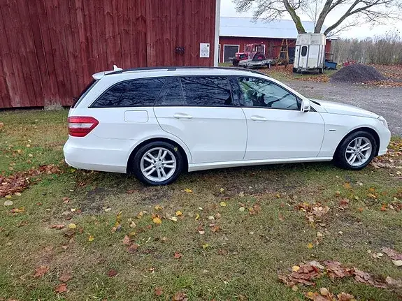 Mercedes-Benz E 200 2012 photo 4