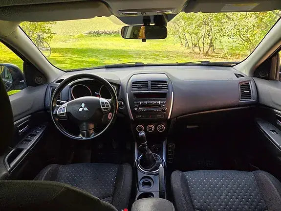 Mitsubishi Asx 2011 photo 5