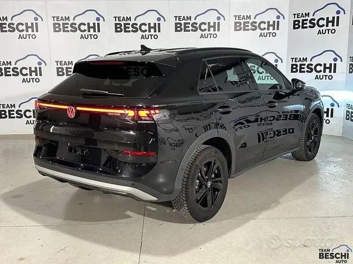 Volkswagen T-Roc 2026 photo 2