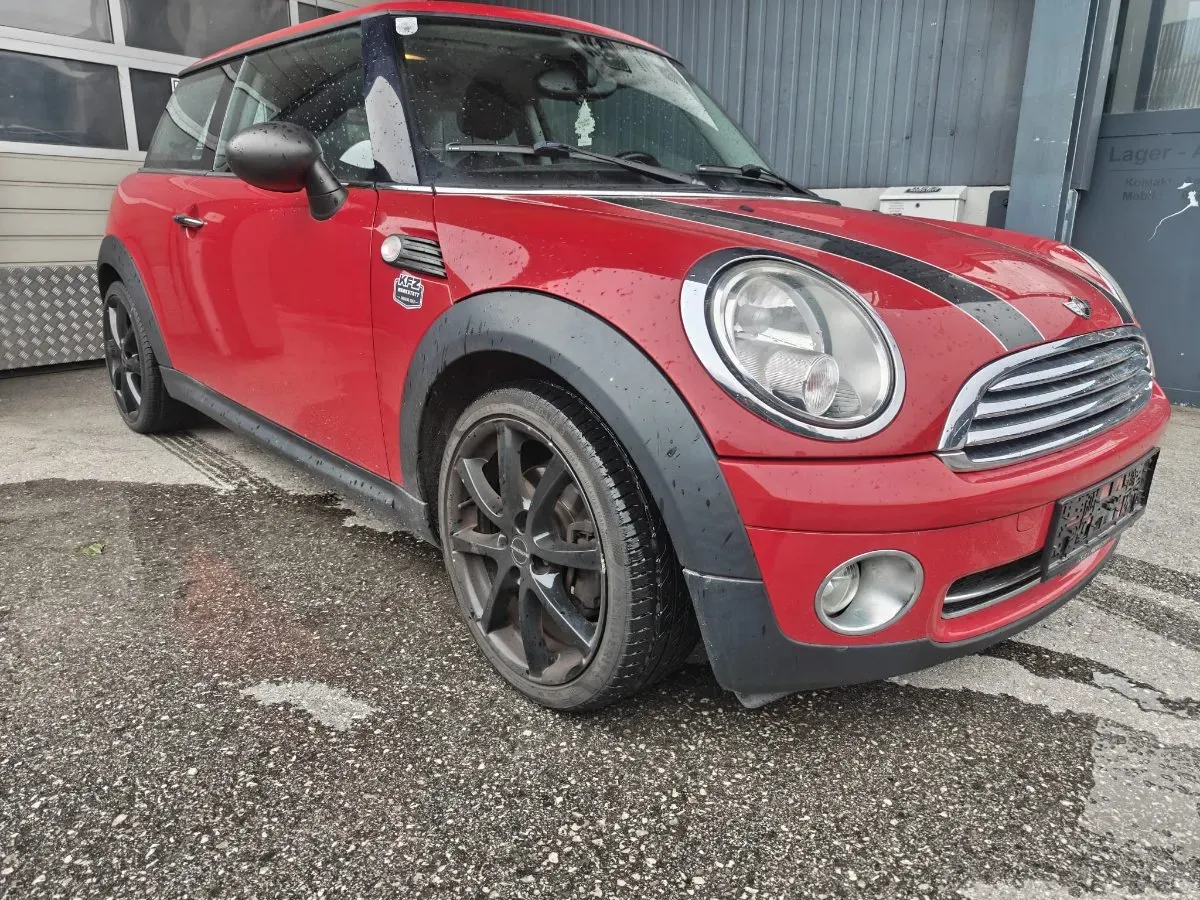 Mini Cooper 2010 photo 2