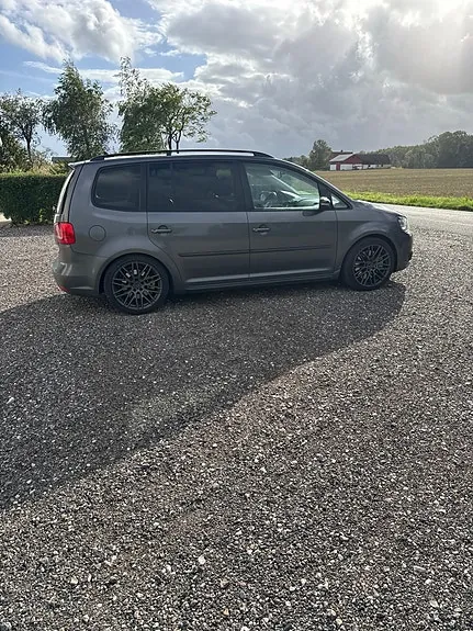 Volkswagen Touran 2014 photo 3