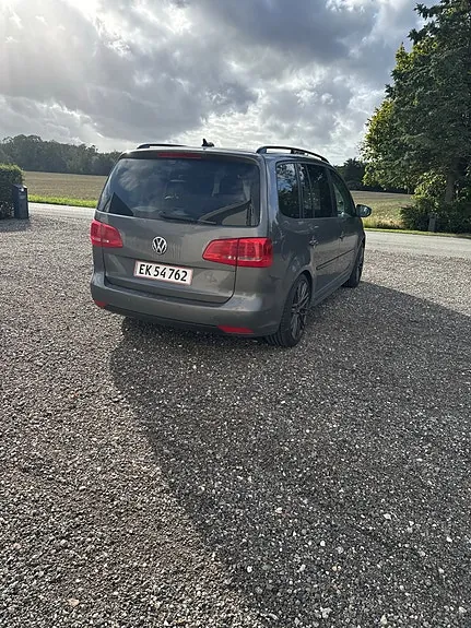 Volkswagen Touran 2014 photo 4
