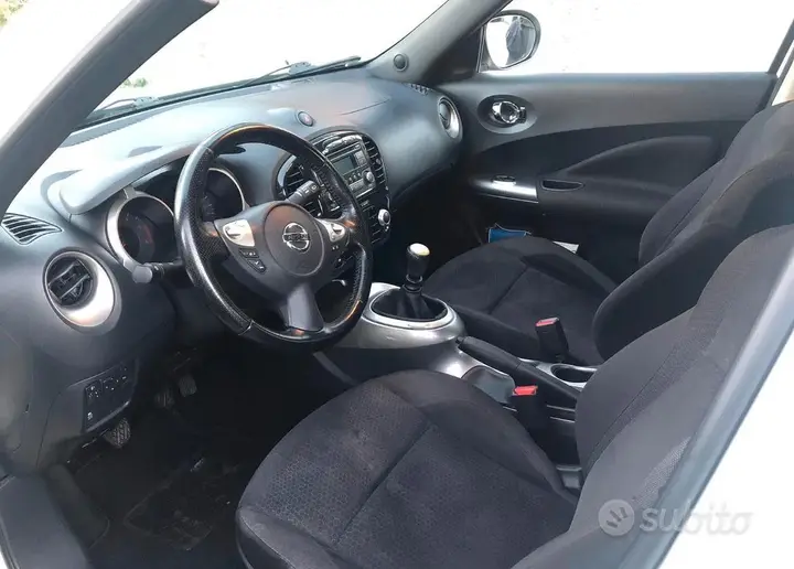 Nissan Juke 2010 photo 4