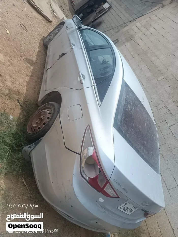 Hyundai Sonata 2011 photo 2