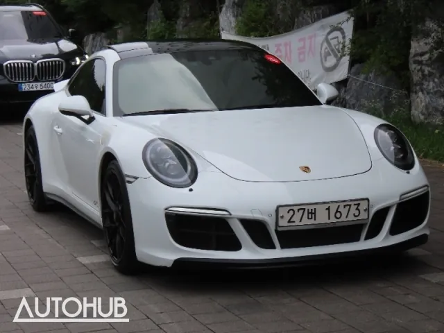 Porsche 911 2018 photo 2