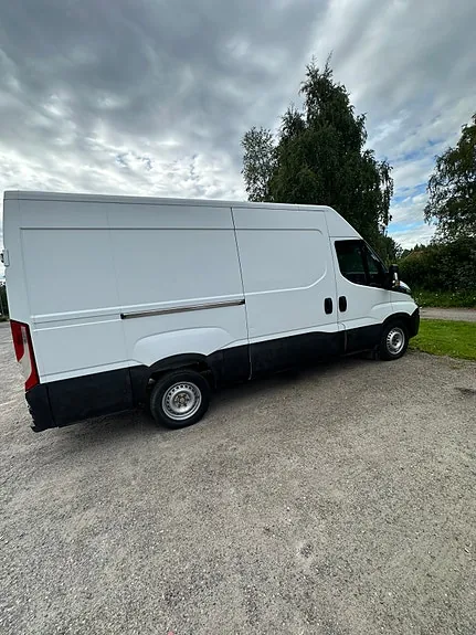 Iveco Daily 2018 photo 3