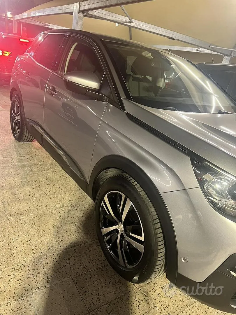 Peugeot 3008 2019 photo 2