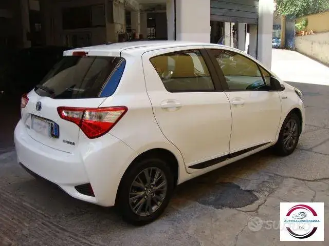 Toyota Yaris 2017 photo 5