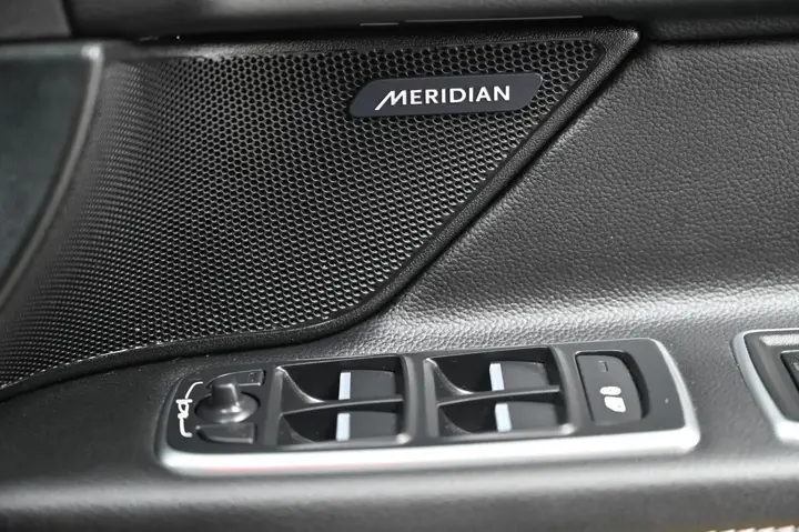Jaguar Xf 2017 photo 5