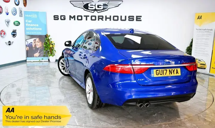 Jaguar Xf 2017 photo 2