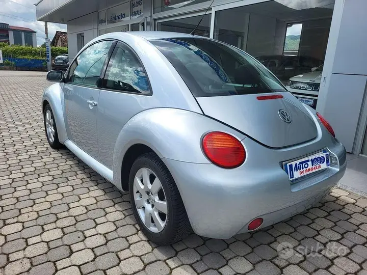 Volkswagen New Beetle 2006 photo 3