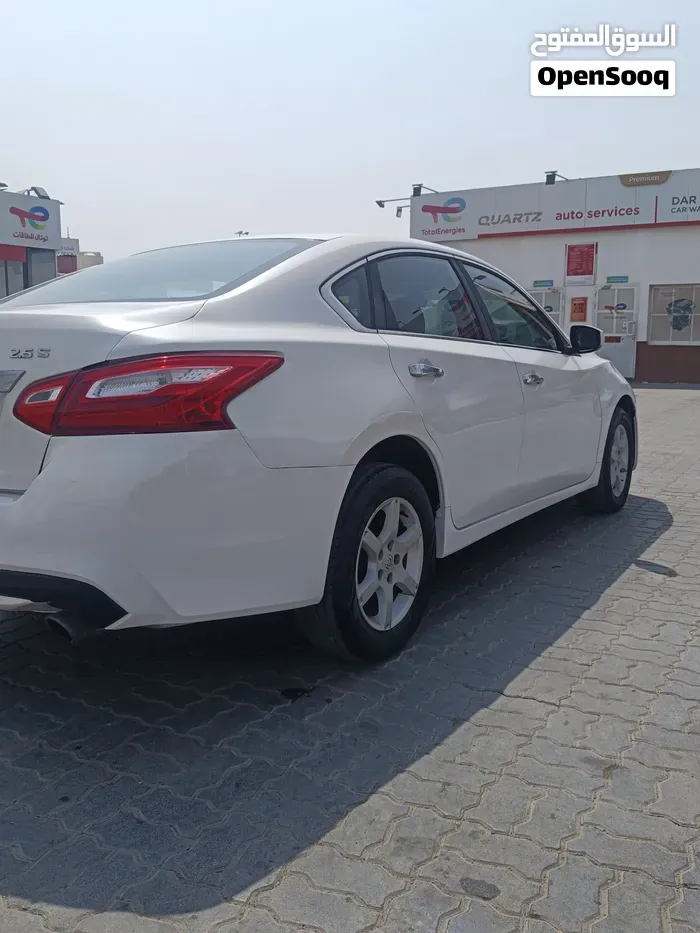Nissan Altima 2017 photo 4