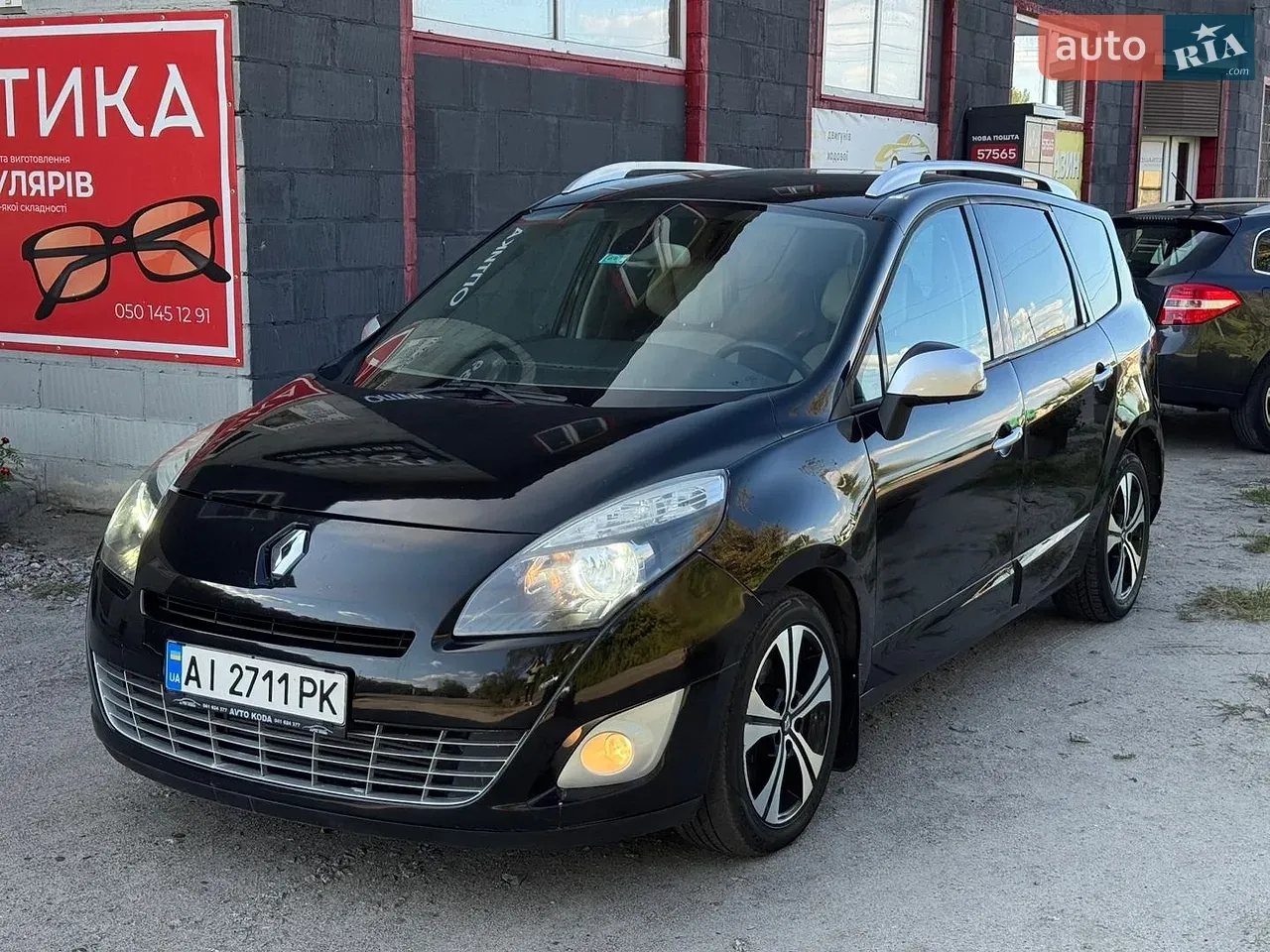 Renault Grand Scenic 2011 photo 2