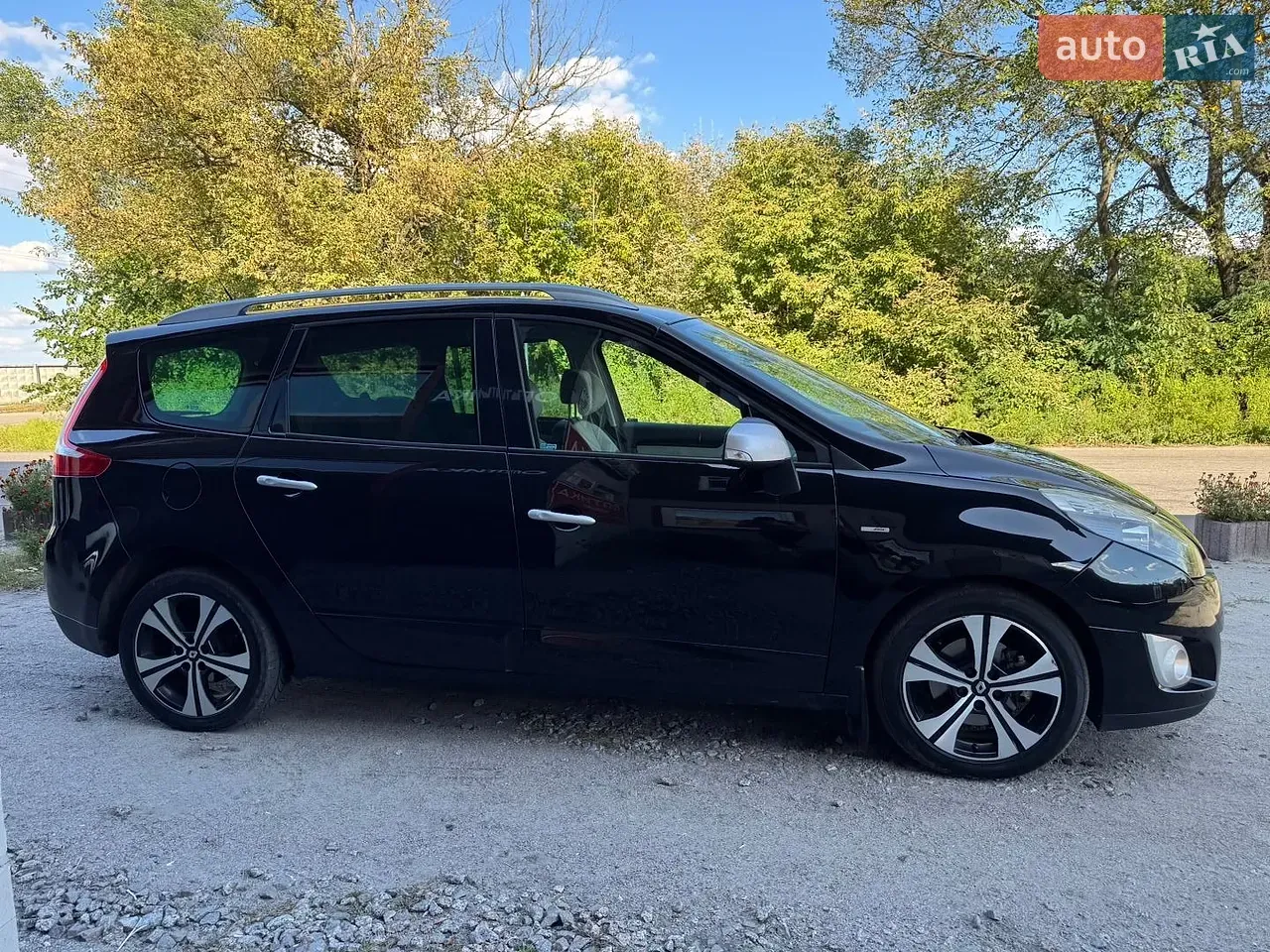 Renault Grand Scenic 2011 photo 4