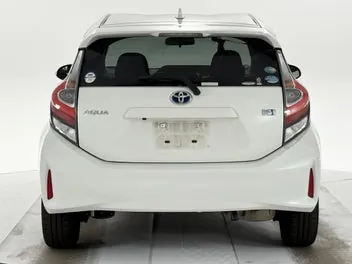 Toyota Aqua 2017 photo 4