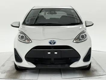 Toyota Aqua 2017 photo 3