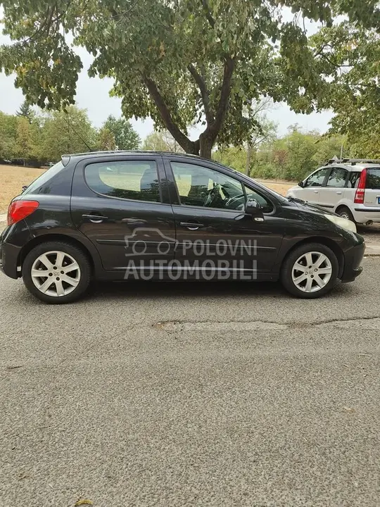 Peugeot 207 2007 photo 4