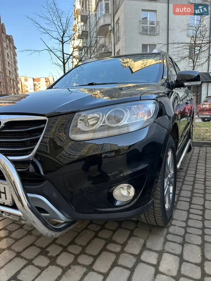 Hyundai Santa Fe 2011 photo 3